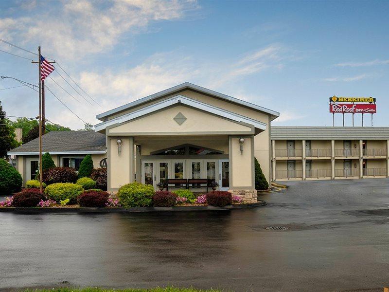 Red Roof Inn And Suites Herkimer Exterior photo